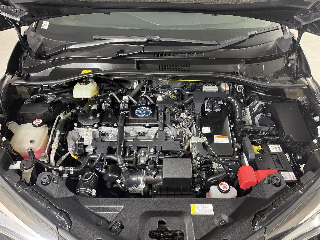 Photo '13' of Toyota C-HR