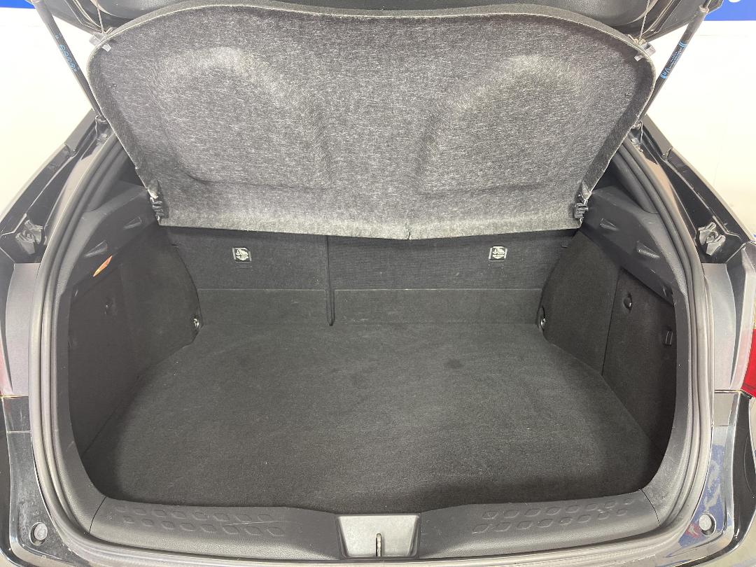 Photo '14' of Toyota C-HR