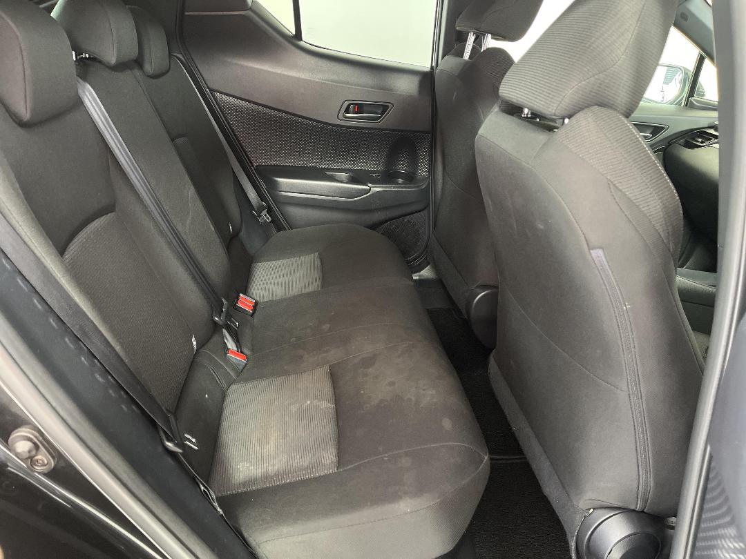 Photo '20' of Toyota C-HR