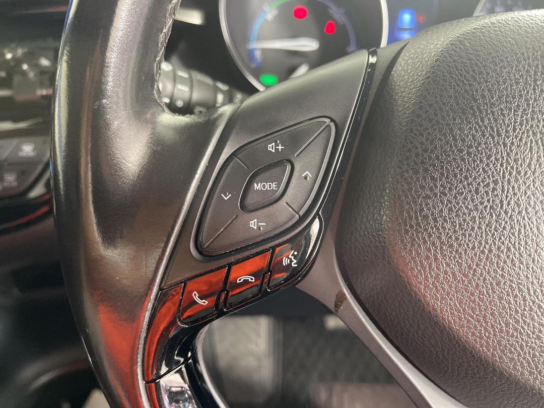 Photo '25' of Toyota C-HR