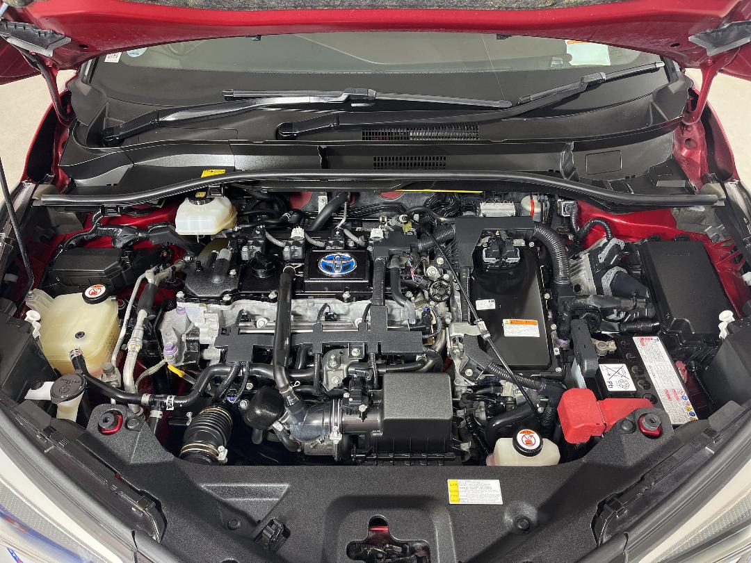 Photo '13' of Toyota C-HR