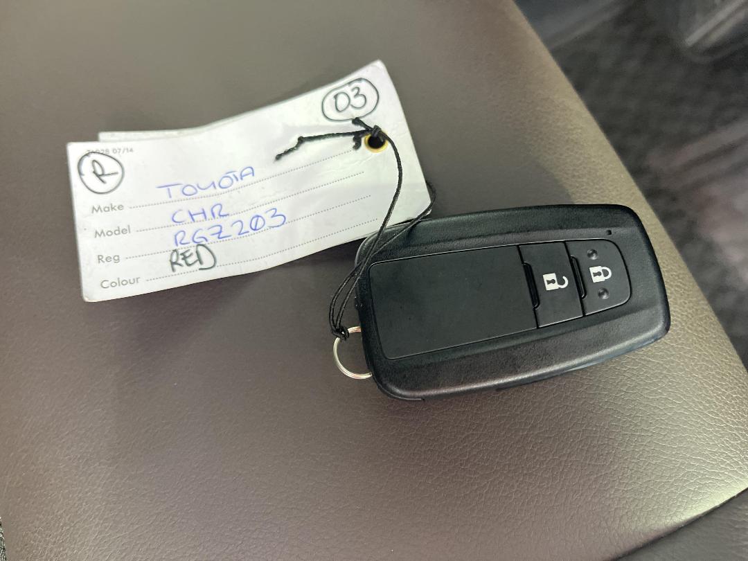 Photo '22' of Toyota C-HR