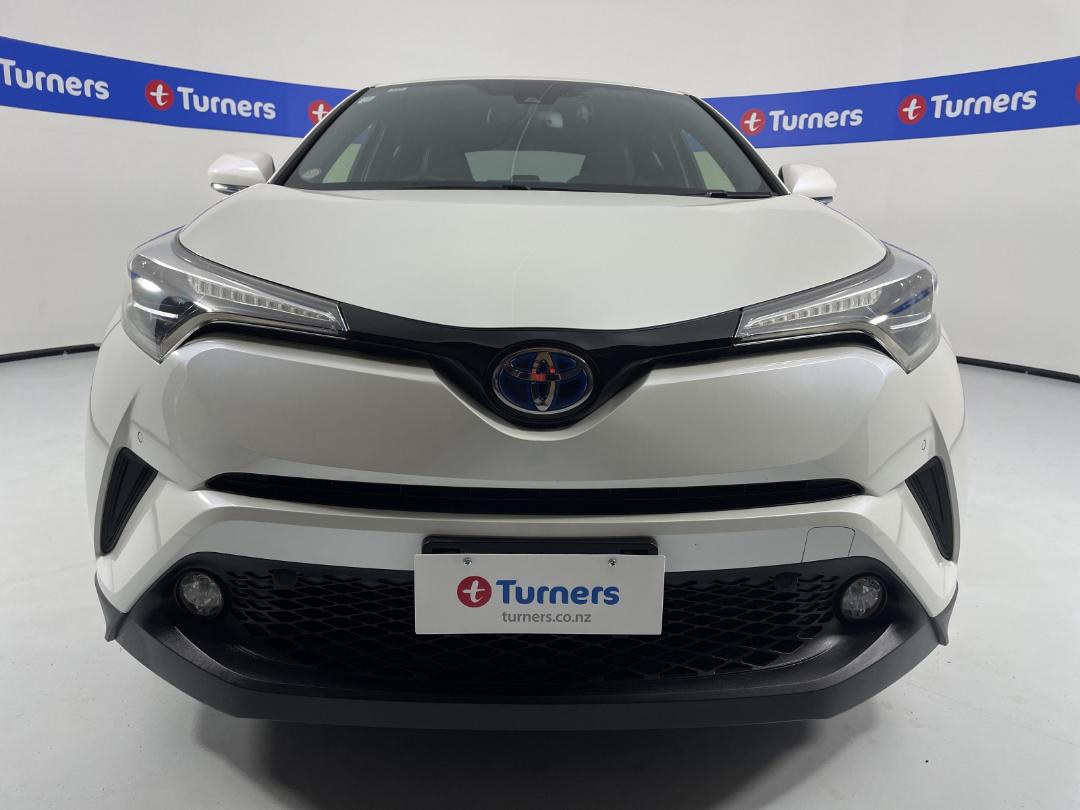 Photo '2' of Toyota C-HR Photo '2' of Toyota C-HR