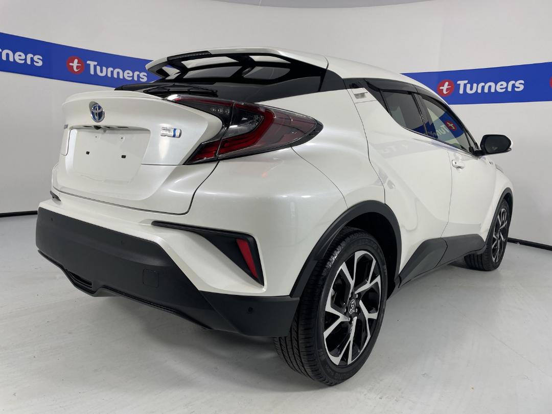 Photo '7' of Toyota C-HR Photo '7' of Toyota C-HR