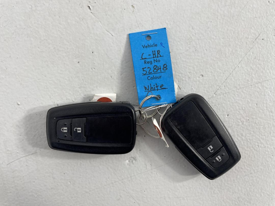 Photo '22' of Toyota C-HR Photo '22' of Toyota C-HR