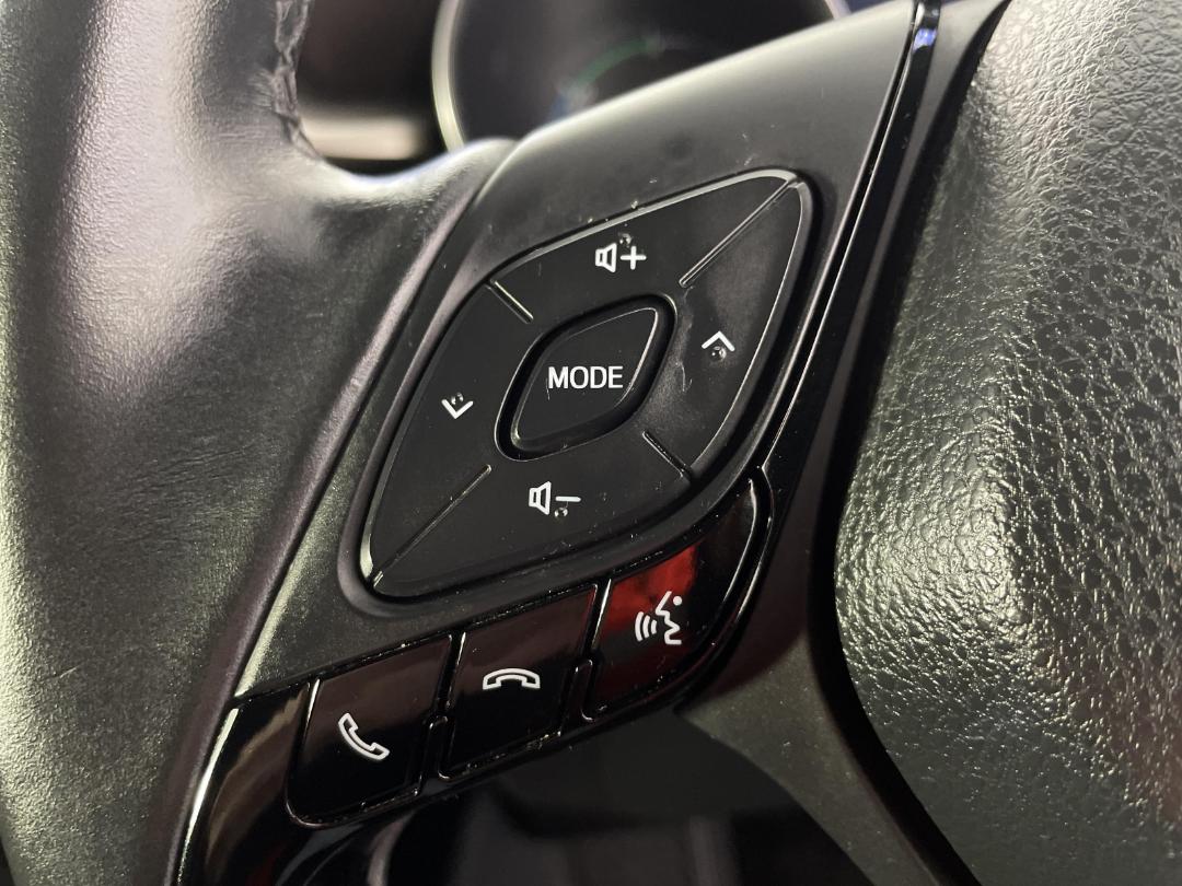 Photo '27' of Toyota C-HR Photo '27' of Toyota C-HR