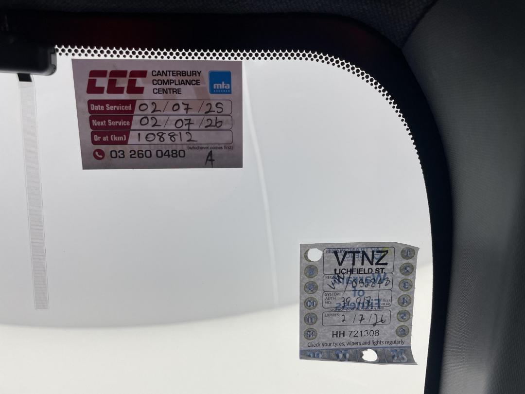 Photo '31' of Toyota C-HR Photo '31' of Toyota C-HR