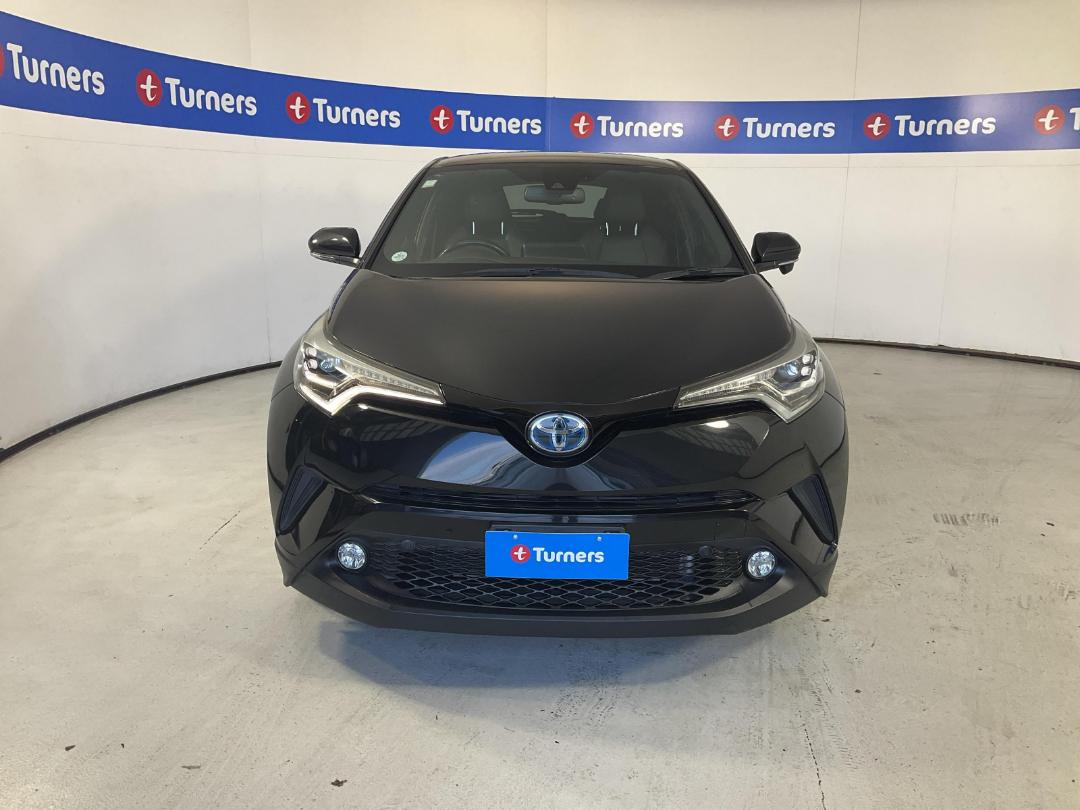 Photo '2' of Toyota C-HR Photo '2' of Toyota C-HR