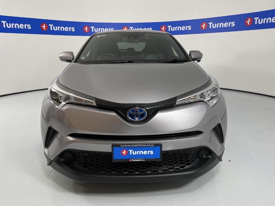 Photo '2' of Toyota C-HR