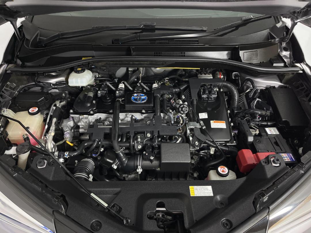 Photo '13' of Toyota C-HR