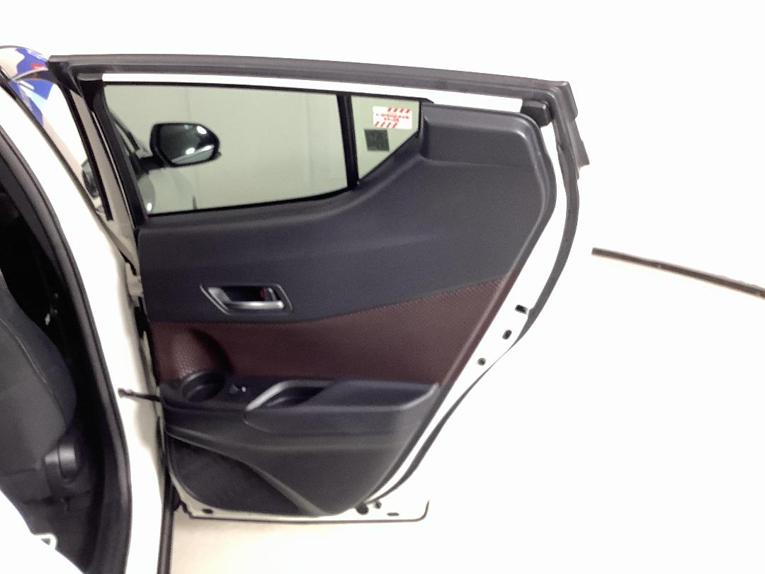 Photo '19' of Toyota C-HR