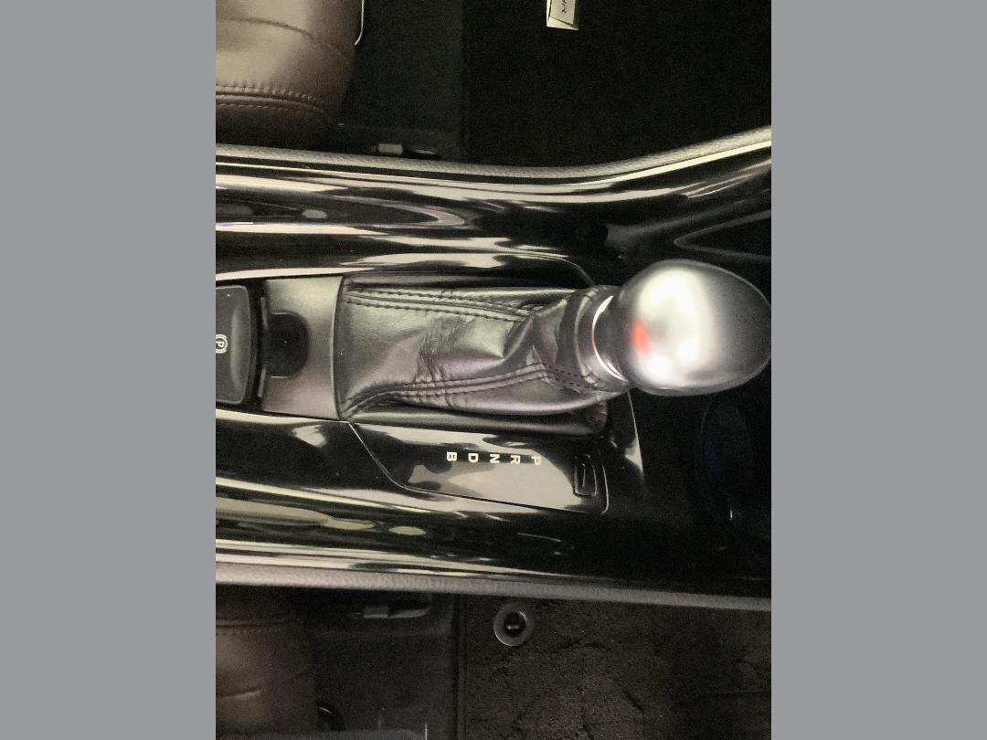 Photo '18' of Toyota C-HR