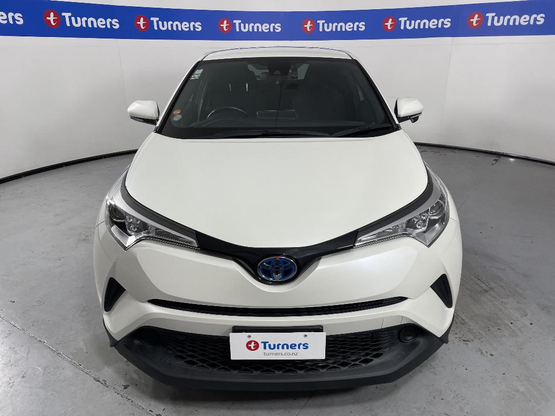 Photo '2' of Toyota C-HR