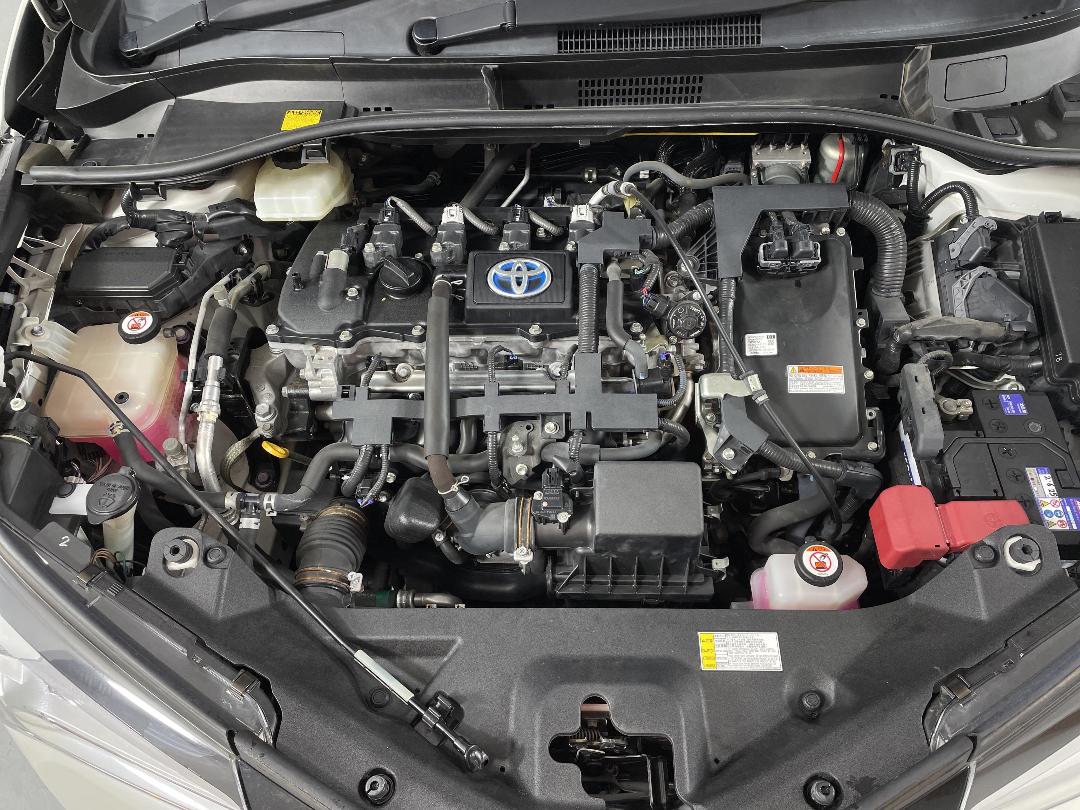 Photo '13' of Toyota C-HR