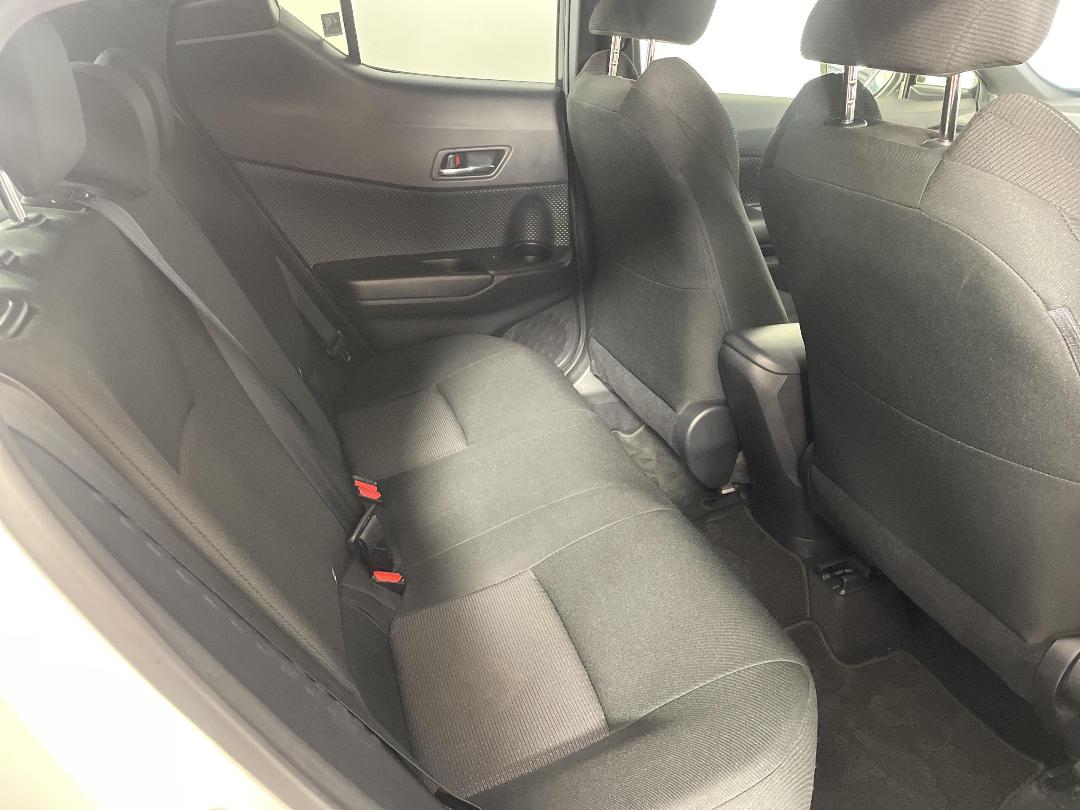 Photo '20' of Toyota C-HR