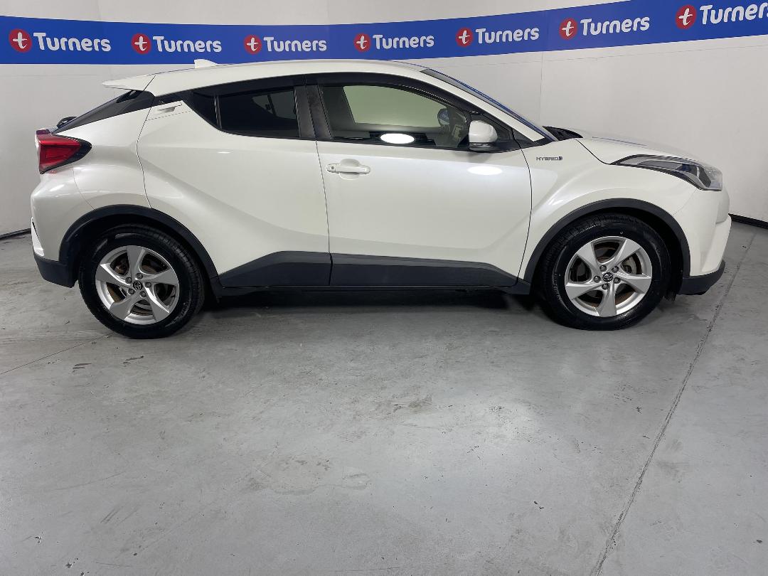 Photo '23' of Toyota C-HR