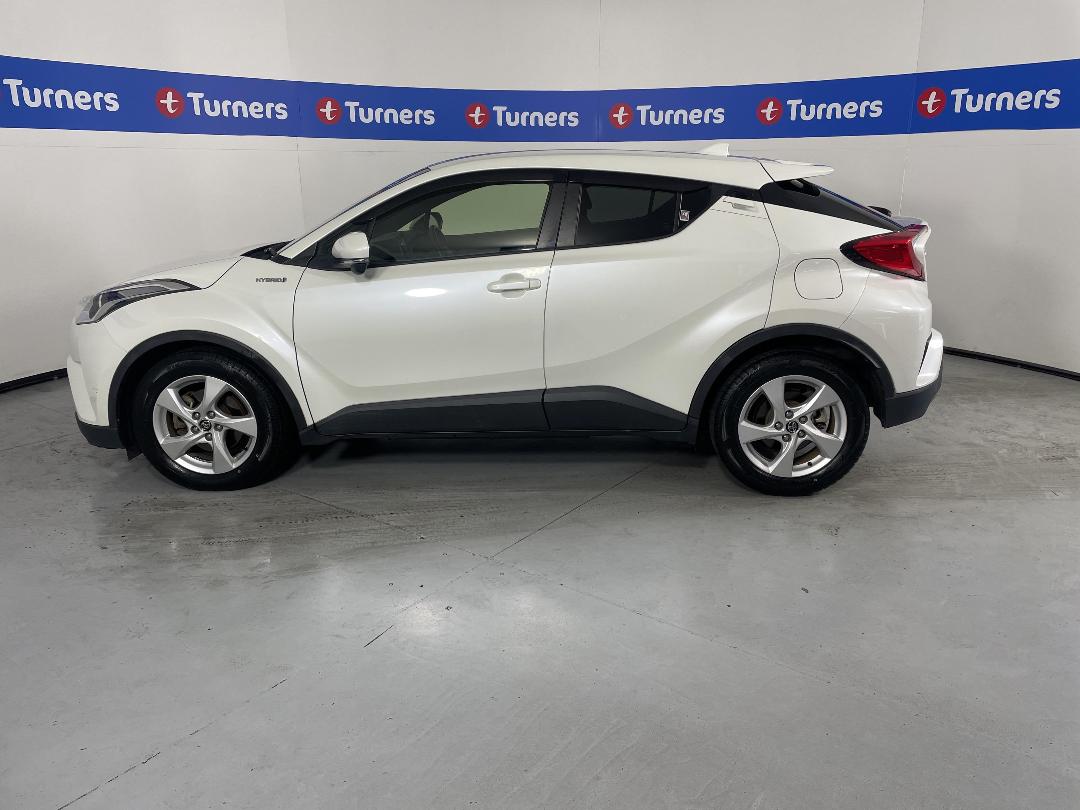 Photo '24' of Toyota C-HR
