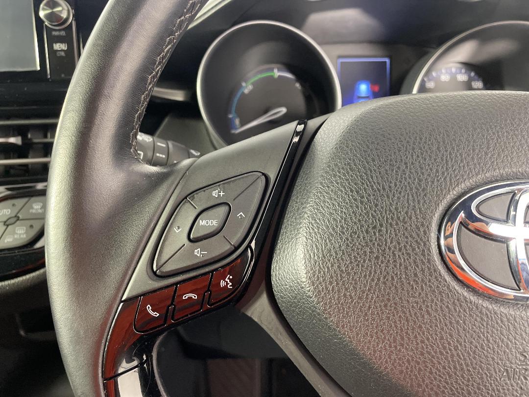 Photo '27' of Toyota C-HR