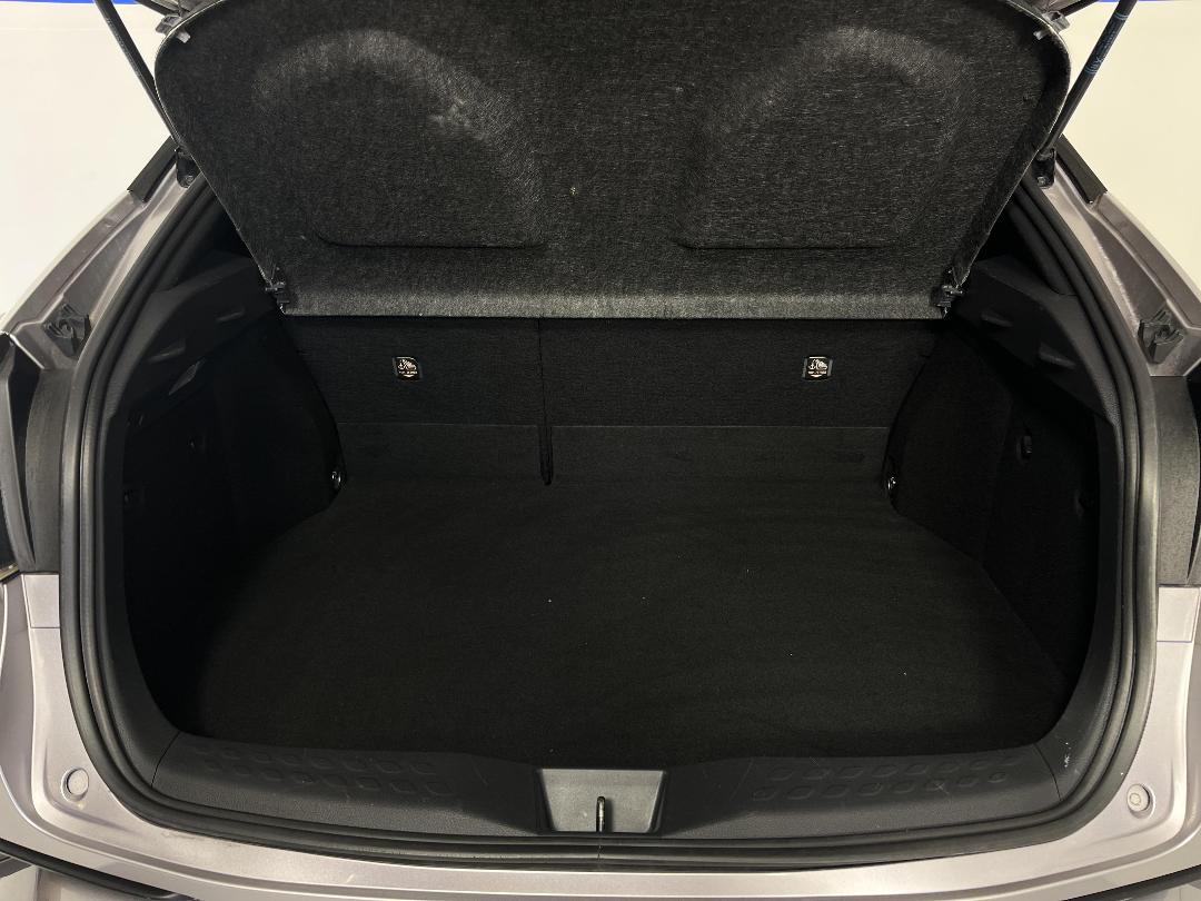 Photo '14' of Toyota C-HR Photo '14' of Toyota C-HR