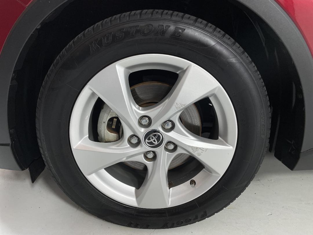 Photo '10' of Toyota C-HR