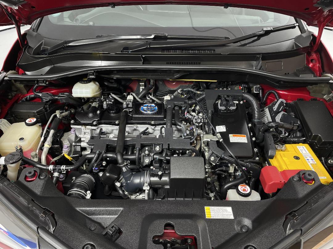 Photo '13' of Toyota C-HR