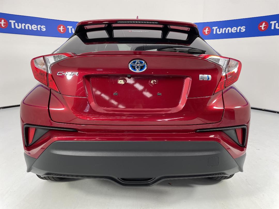 Photo '6' of Toyota C-HR