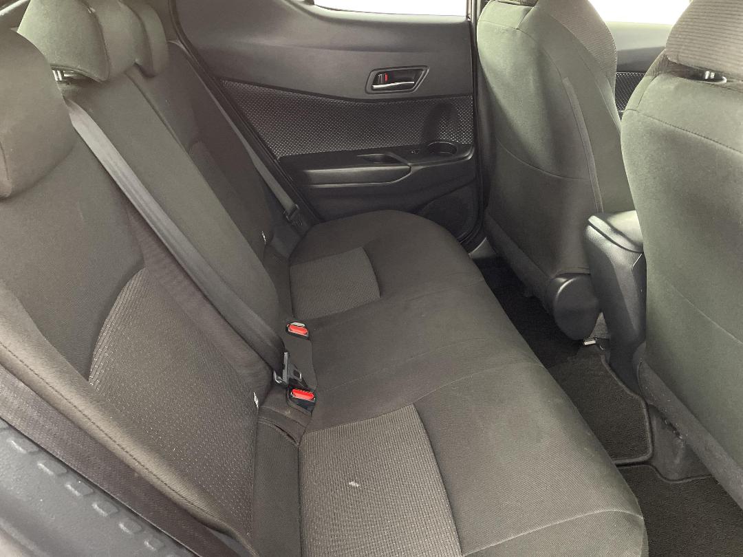 Photo '20' of Toyota C-HR