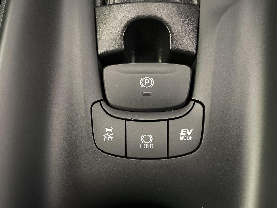 Photo '27' of Toyota C-HR