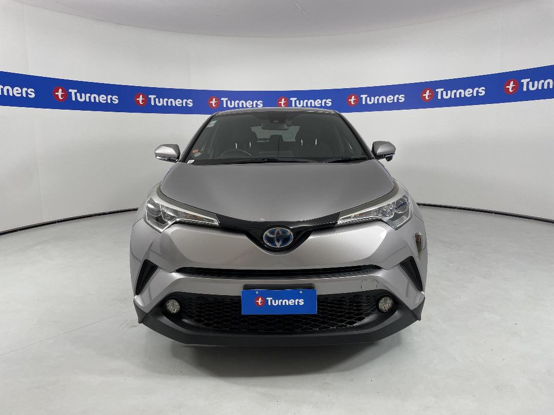 Photo '2' of Toyota C-HR