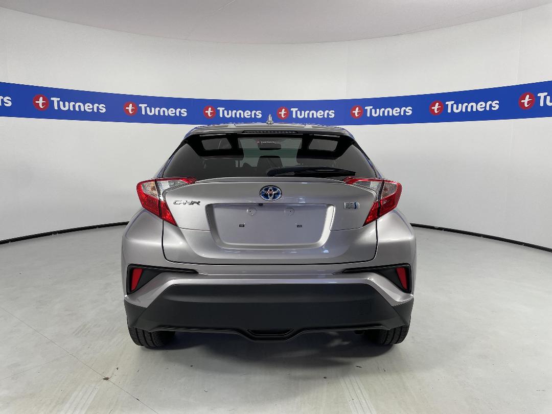 Photo '6' of Toyota C-HR