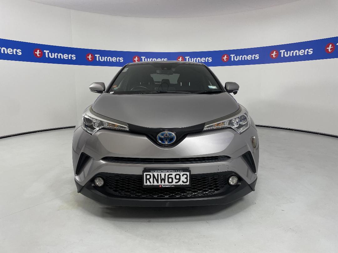 Photo '2' of Toyota C-HR