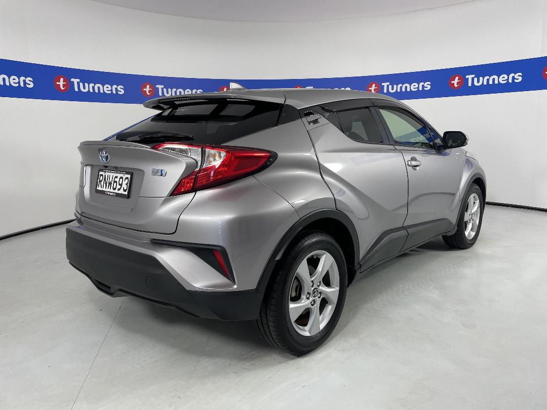 Photo '7' of Toyota C-HR