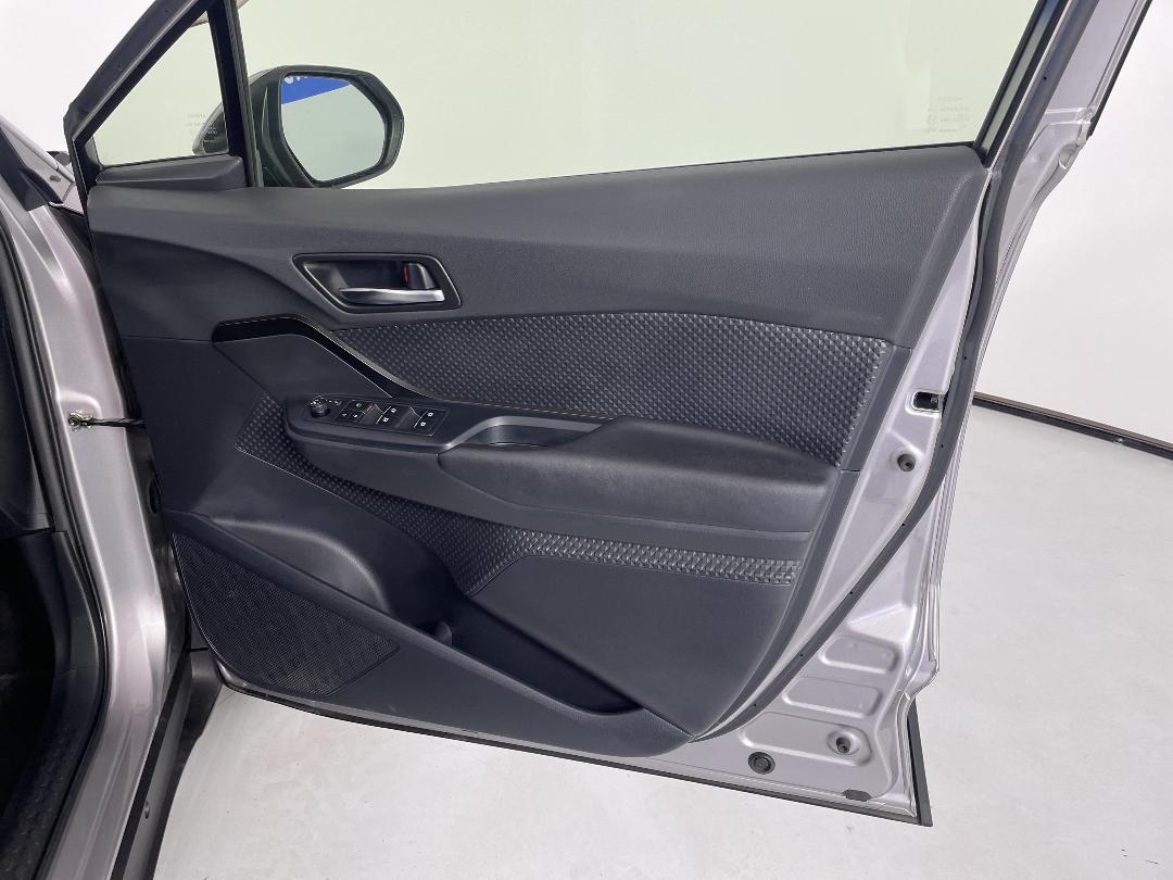 Photo '15' of Toyota C-HR