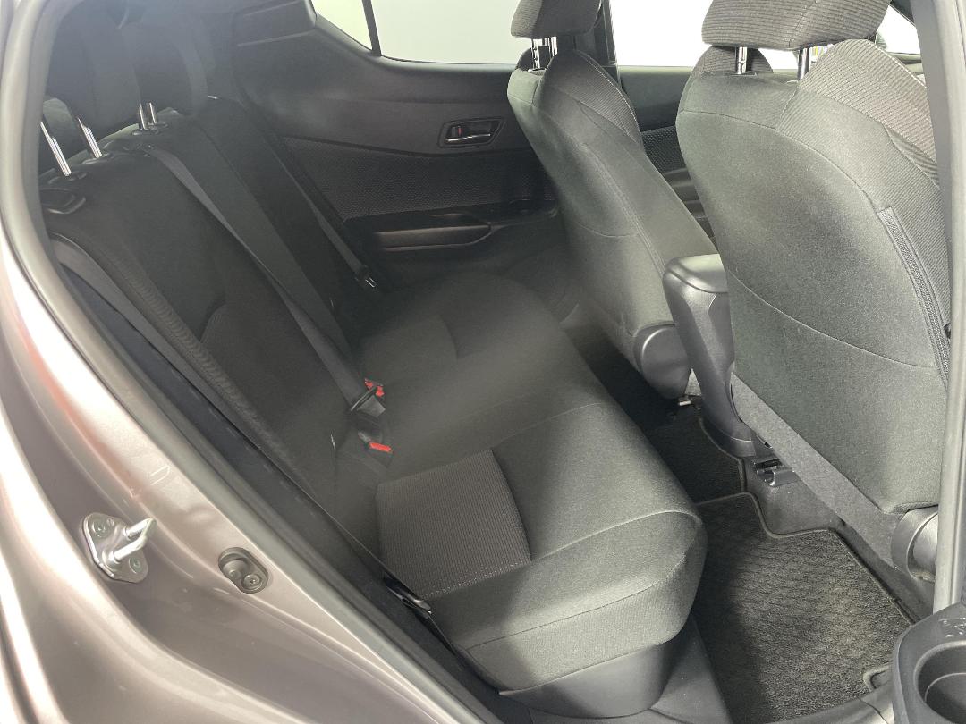 Photo '20' of Toyota C-HR