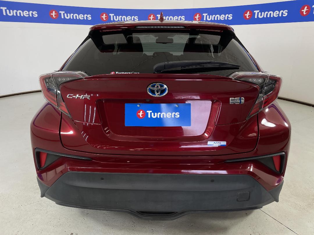 Photo '6' of Toyota C-HR Photo '6' of Toyota C-HR