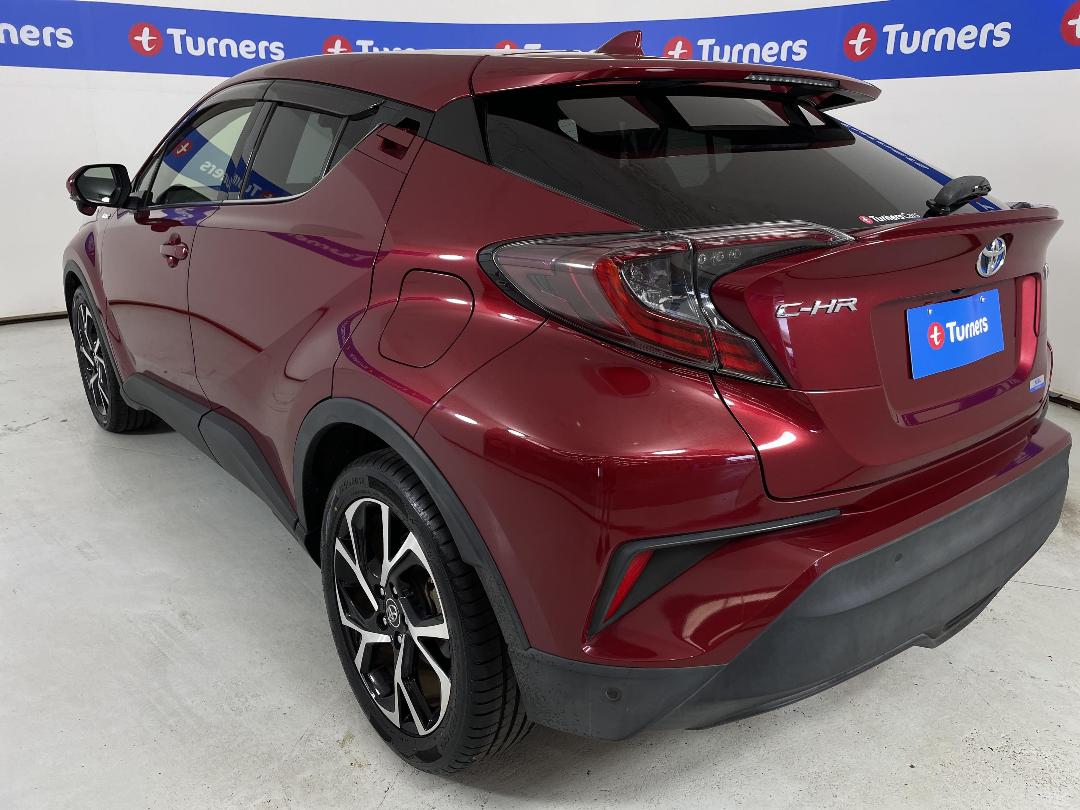 Photo '5' of Toyota C-HR Photo '5' of Toyota C-HR