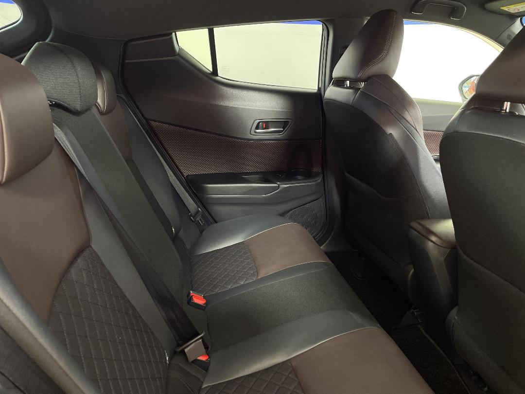 Photo '20' of Toyota C-HR Photo '20' of Toyota C-HR