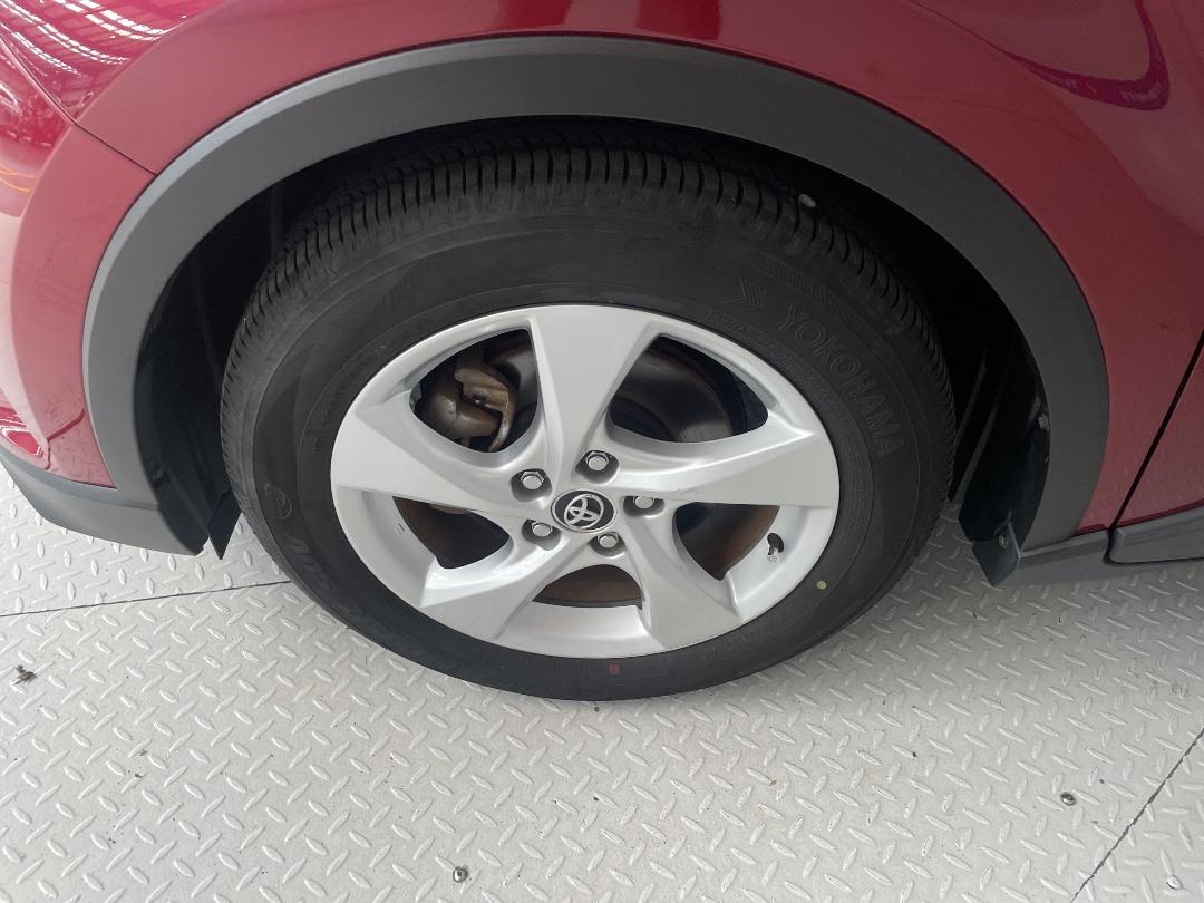 Photo '10' of Toyota C-HR