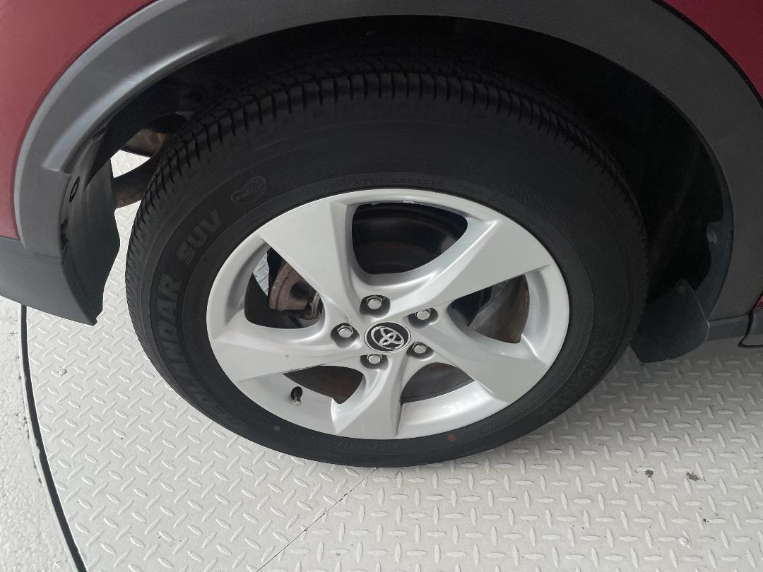 Photo '12' of Toyota C-HR