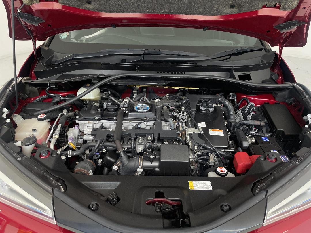 Photo '13' of Toyota C-HR