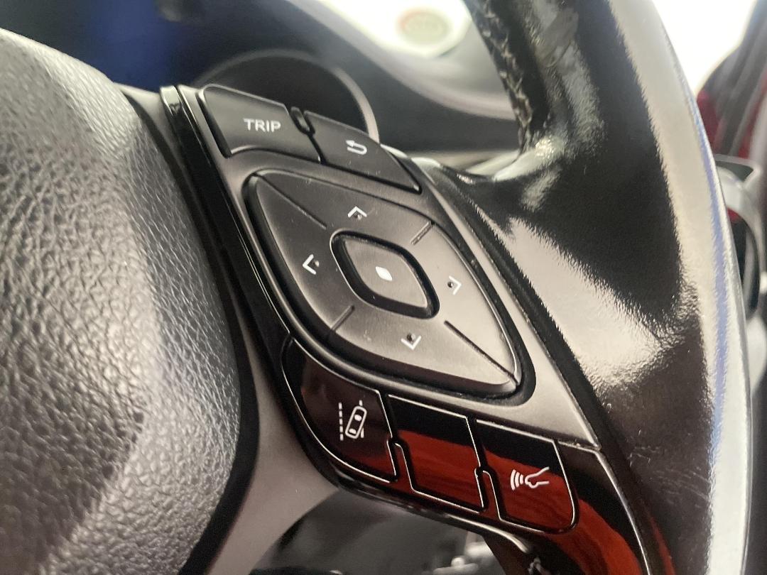 Photo '25' of Toyota C-HR