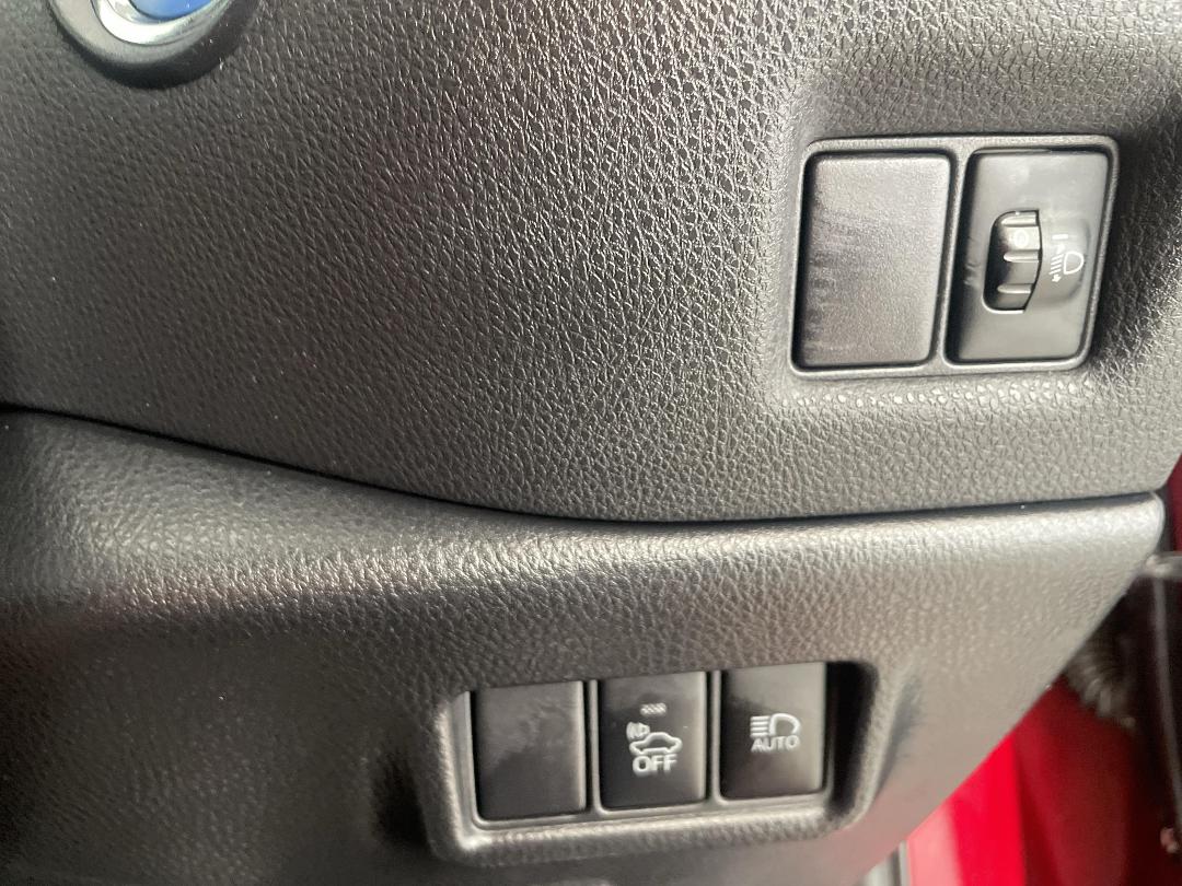 Photo '24' of Toyota C-HR