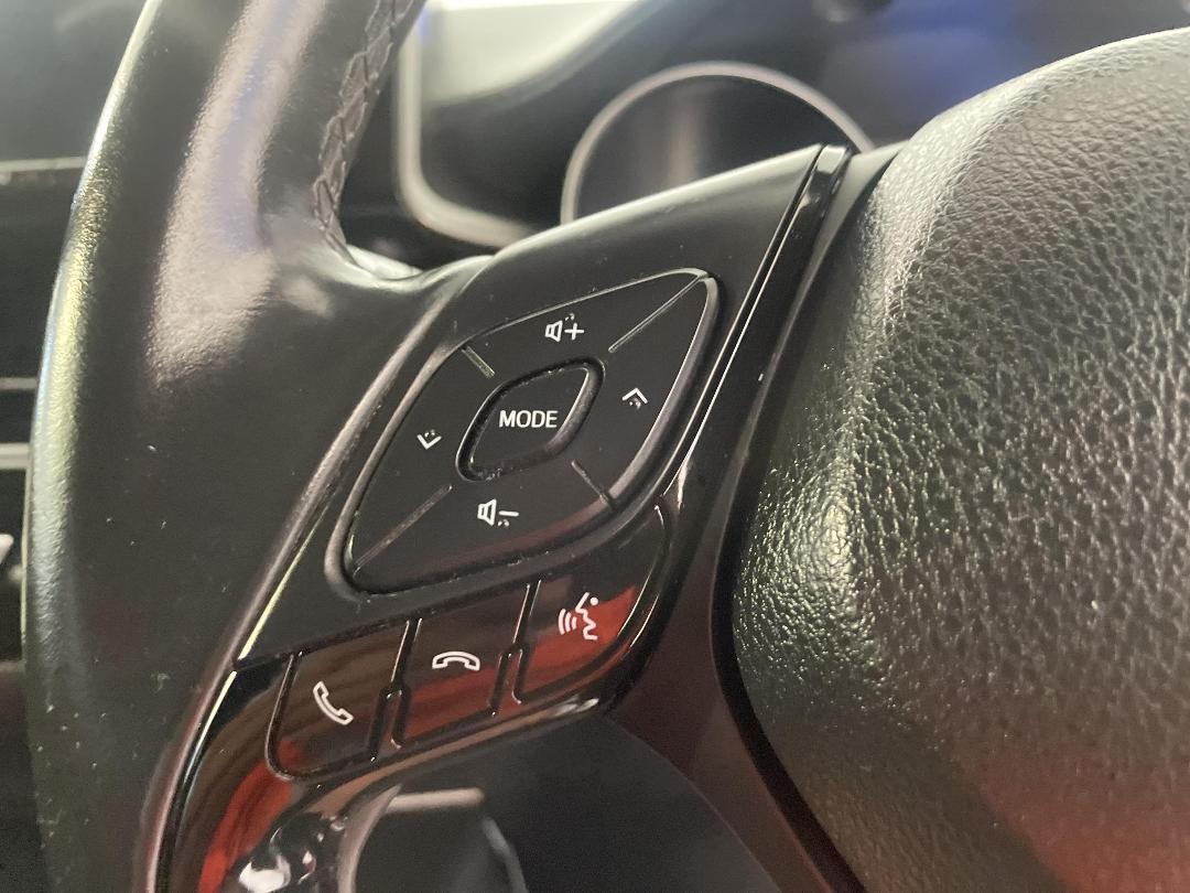 Photo '26' of Toyota C-HR