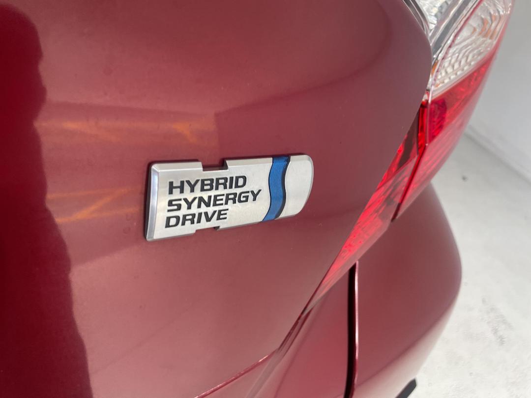 Photo '33' of Toyota C-HR