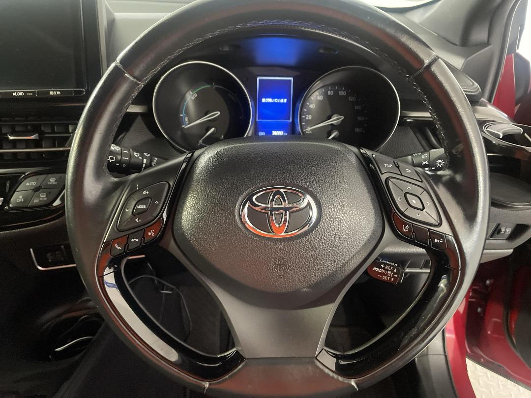 Photo '27' of Toyota C-HR