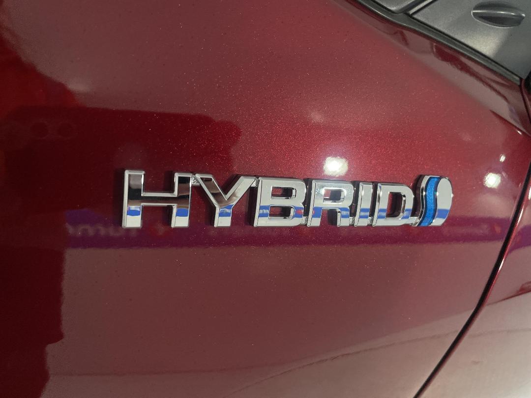 Photo '33' of Toyota C-HR