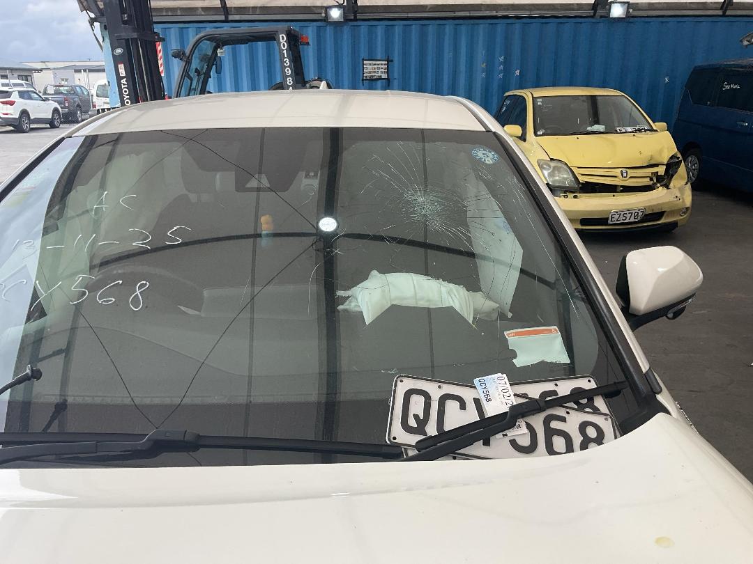 Photo '13' of Toyota C-HR Photo '13' of Toyota C-HR