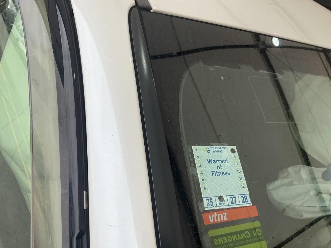 Photo '12' of Toyota C-HR Photo '12' of Toyota C-HR