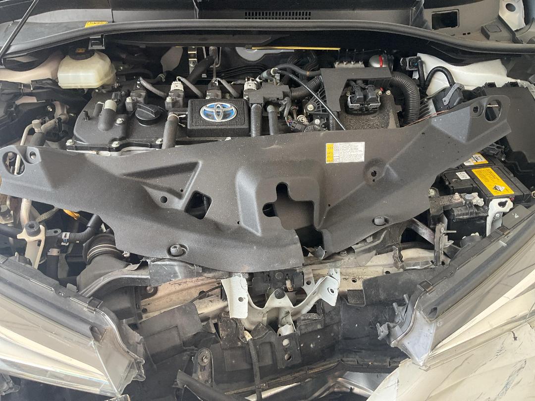 Photo '14' of Toyota C-HR Photo '14' of Toyota C-HR