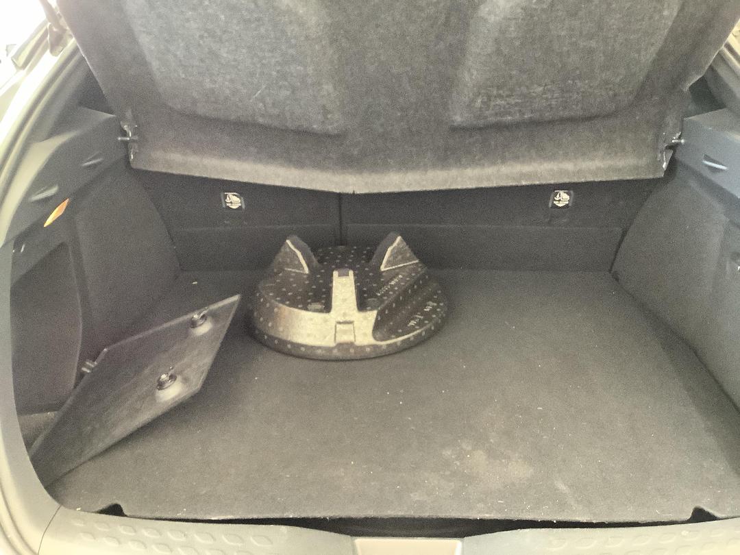 Photo '7' of Toyota C-HR Photo '7' of Toyota C-HR